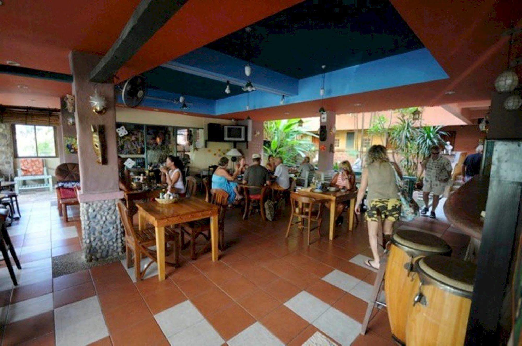 Casa Brazil Homestay Карон Экстерьер фото