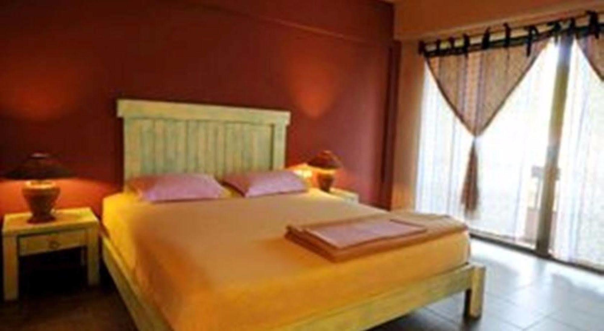 Casa Brazil Homestay Карон Экстерьер фото