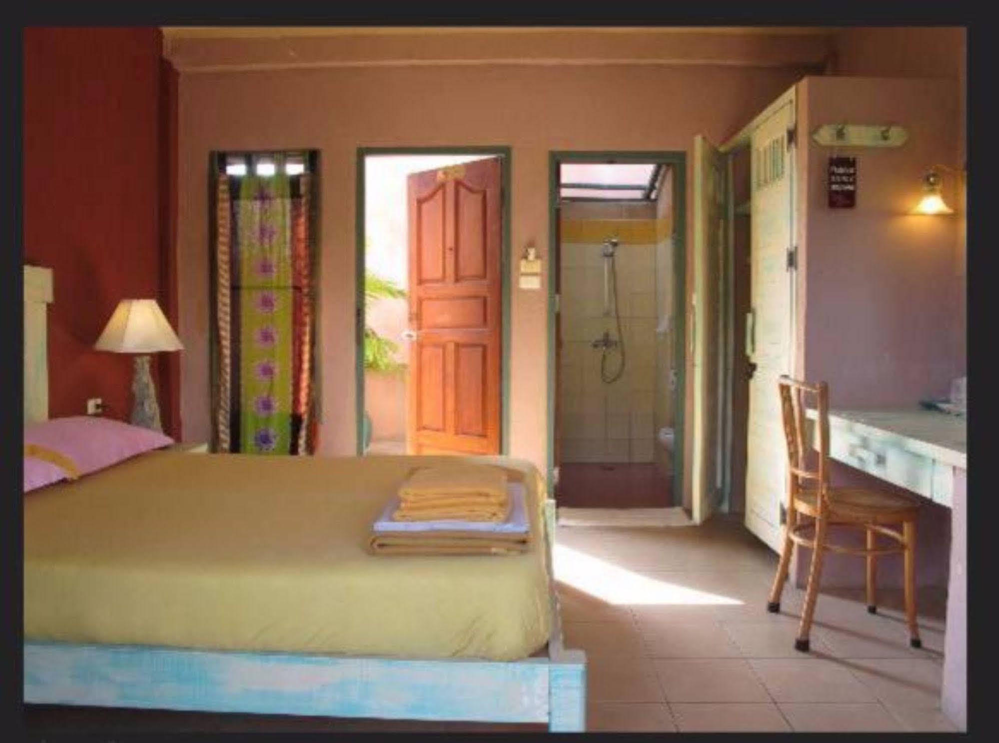 Casa Brazil Homestay Карон Экстерьер фото